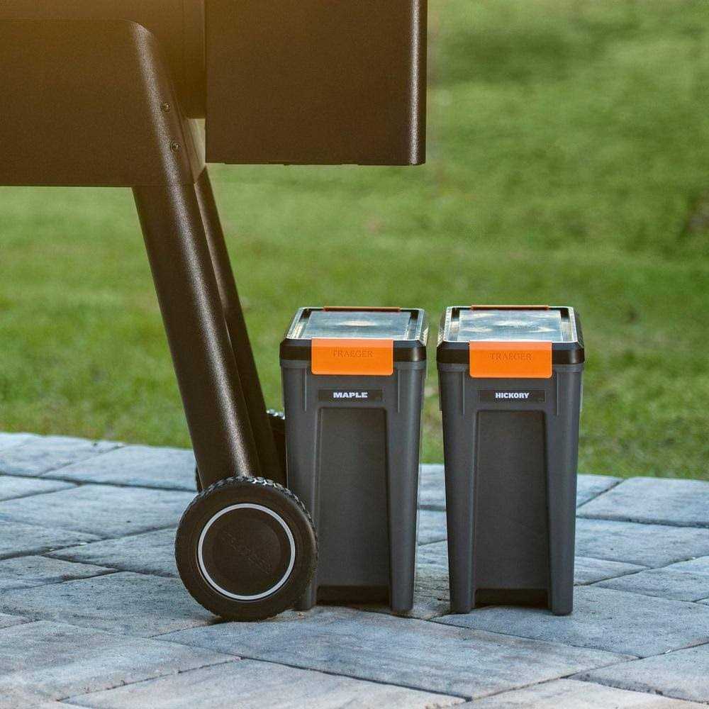 Pellet Bin with Lid a7k